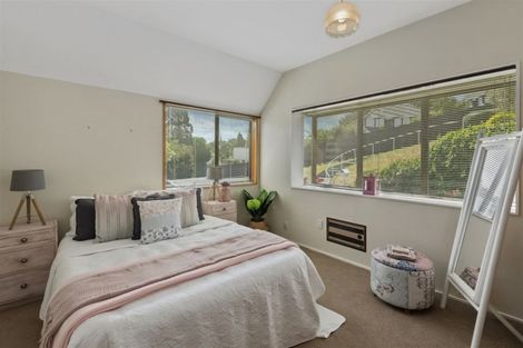 Photo of property in 2/3 Karitane Drive Cashmere Christchurch City