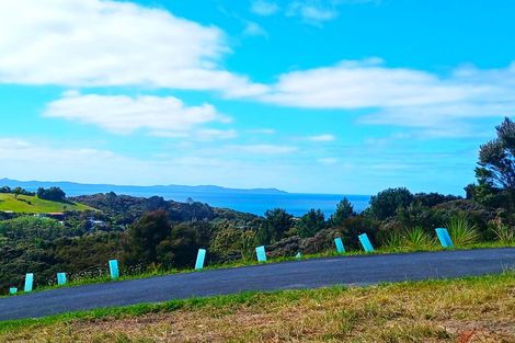 Photo of property in 124 Stratford Drive, Cable Bay, 0420