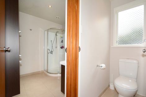 Photo of property in 120 Hargest Crescent, Saint Clair, Dunedin, 9012