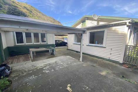 Photo of property in 45 Moa Point Road, Moa Point, Wellington, 6022