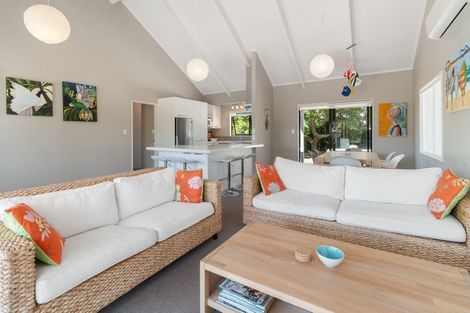 Photo of property in 9 Coronation Row, Pauanui, Hikuai, 3579