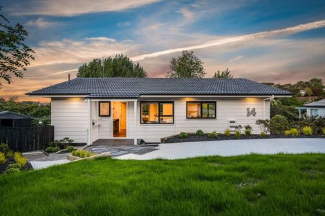 Photo of property in 14 Landsdale Place, Massey, Auckland, 0614