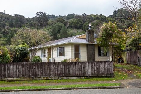 Photo of property in 27 Churchill Crescent, Featherston, 5710