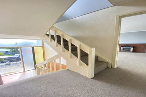 Photo of property in 11 Beswick Place, Birkdale, Auckland, 0626