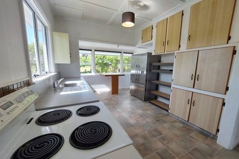 Photo of property in 122 Wortley Road, Lepperton, New Plymouth, 4373