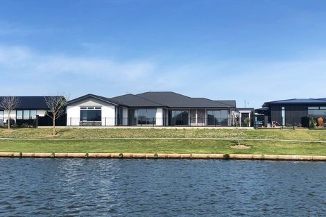 Photo of property in 73 The Esplanade, Pegasus, 7612