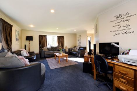 Photo of property in 35 Hollybush Drive, Brightwater, 7022