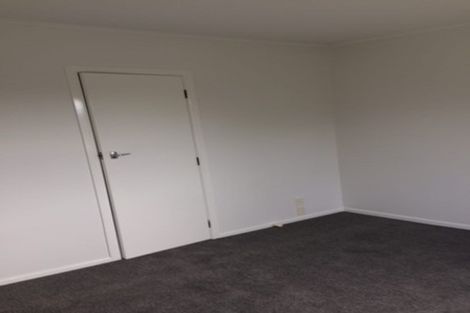 Photo of property in 68 Gladstone Road, Northcote, Auckland, 0627