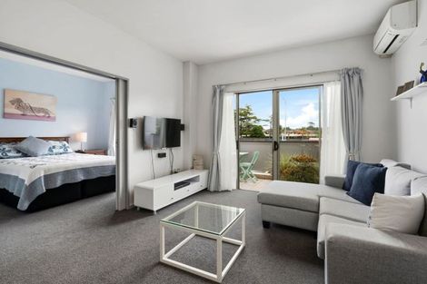 Photo of property in 11/26 Lovell Court, Rosedale, Auckland, 0632