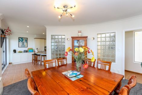 Photo of property in 27 Findlay Street, Moturoa, New Plymouth, 4310