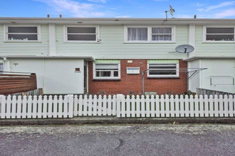 Photo of property in Shakespeare Flats, 8/48 Merton Street, Trentham, Upper Hutt, 5018