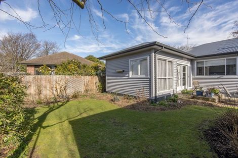 Photo of property in 94 Windermere Road, Papanui, Christchurch, 8053