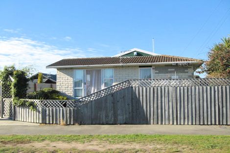 Photo of property in 2/78 Willryan Avenue, New Brighton, Christchurch, 8083
