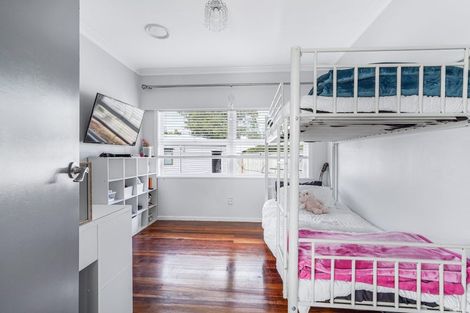 Photo of property in 1 Patricia Avenue, Hamilton East, Hamilton, 3216