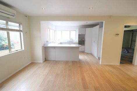 Photo of property in 8 Bushlands Park Drive, Albany, Auckland, 0632