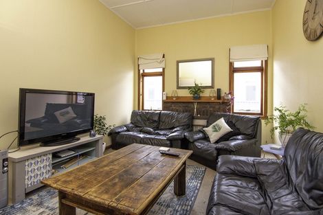 Photo of property in 11 Wellesbourne Street, Palmerston North, 4410