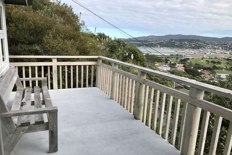 Photo of property in 82 Tannadyce Street, Strathmore Park, Wellington, 6022