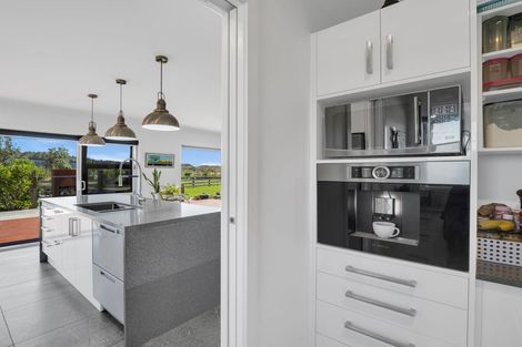 Photo of property in 3 Carex Grove, Foxton Beach, Foxton, 4815