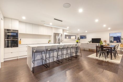 Photo of property in 94 Kotare Street, Waikanae, 5036