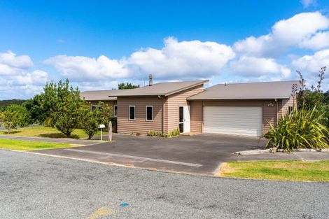 Photo of property in 1 Tua Tua Place, Baylys Beach, Dargaville, 0377