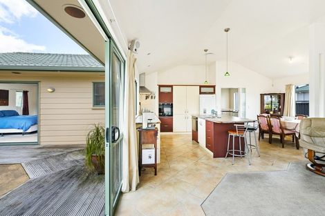 Photo of property in 26 Carillon Place, Massey, Auckland, 0614