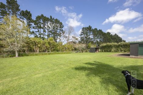 Photo of property in 30 Riverland Road, Kumeu, 0892
