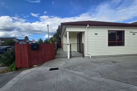 Photo of property in 3/48 Pooks Road, Ranui, Auckland, 0612