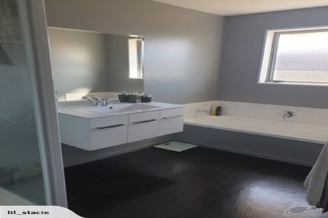 Photo of property in 30 Marlowe Place, Rolleston, 7614