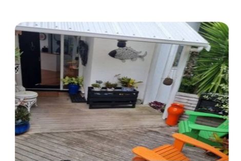 Photo of property in 2/30 Matipo Road, Mairangi Bay, Auckland, 0630