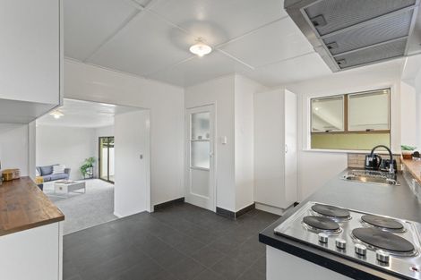 Photo of property in 6 Ranfurly Street, Waitara, 4320