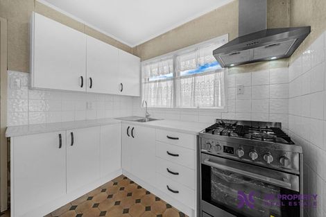 Photo of property in 2/17 Jenelin Road, Glendene, Auckland, 0602