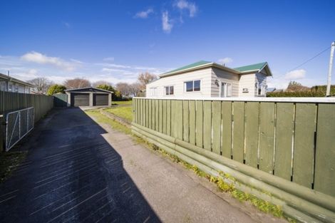 Photo of property in 124 Miranda Street, Stratford, 4332