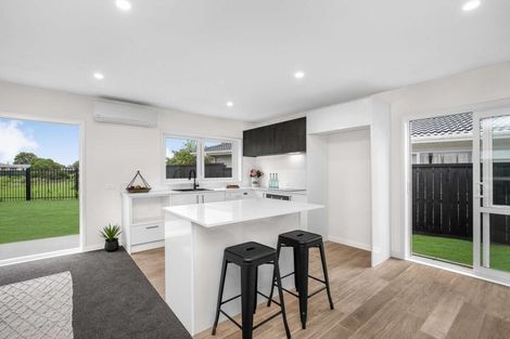 Photo of property in 39a Sutton Crescent, Papakura, 2110