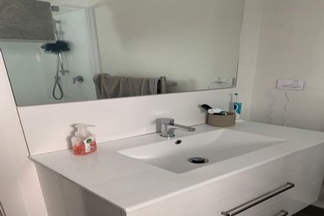 Photo of property in 9a Kerema Way, Schnapper Rock, Auckland, 0632