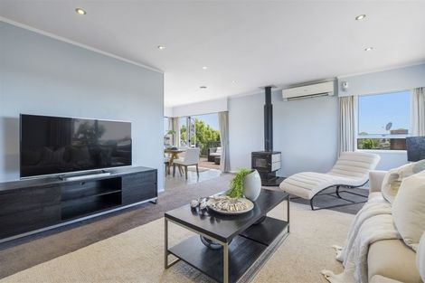 Photo of property in 14 Paulange Place, Pakuranga Heights, Auckland, 2010