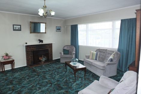 Photo of property in 43 Edinburgh Terrace, Foxton Beach, Foxton, 4815