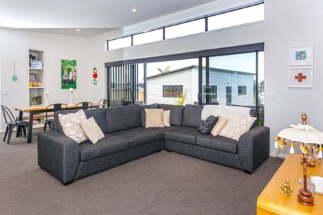 Photo of property in 30 Tairua Palms Place, Tairua, 3508