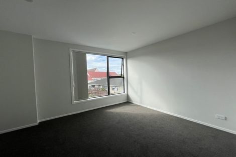 Photo of property in 9 Pukakaho Lane, Papatoetoe, Auckland, 2025