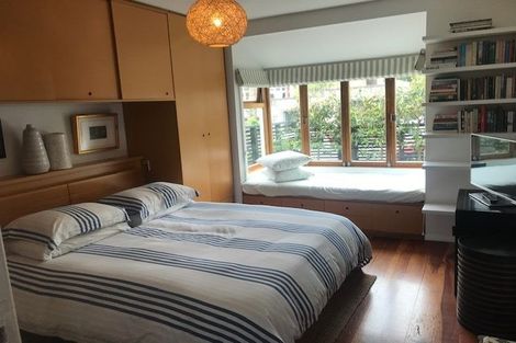 Photo of property in 92 Elizabeth Street, Mount Victoria, Wellington, 6011