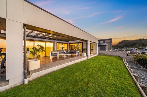 Photo of property in 91 Endeavour Drive, Whitby, Porirua, 5024