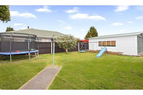 Photo of property in 19 Kathleen Crescent, Hornby, Christchurch, 8042