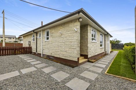 Photo of property in 14 Cowling Road, Hurdon, New Plymouth, 4310