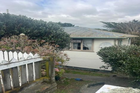 Photo of property in 31 Dorset Grove, Cannons Creek, Porirua, 5024
