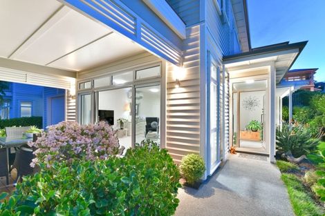 Photo of property in 2 Sunshine Terrace, Orewa, 0931