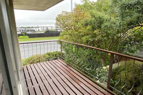 Photo of property in 360 Yaldhurst Road, Russley, Christchurch, 8042