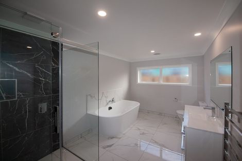 Photo of property in 17 Hattersley Grove, Churton Park, Wellington, 6037