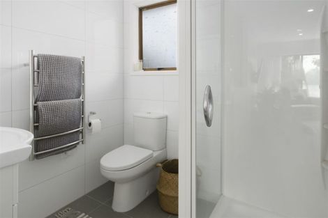 Photo of property in 3/57 Lake Road, Devonport, Auckland, 0624