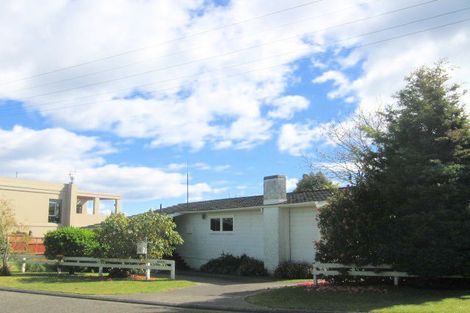 Photo of property in 13 Te Hepera Street, Waipahihi, Taupo, 3330