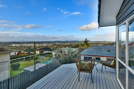 Photo of property in 1 Tremen Place, Pukekohe, 2120