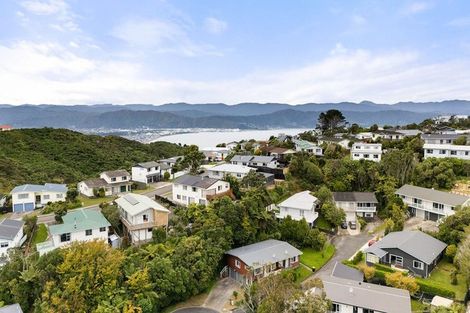 Photo of property in 1/15 Bloomsbury Grove, Newlands, Wellington, 6037